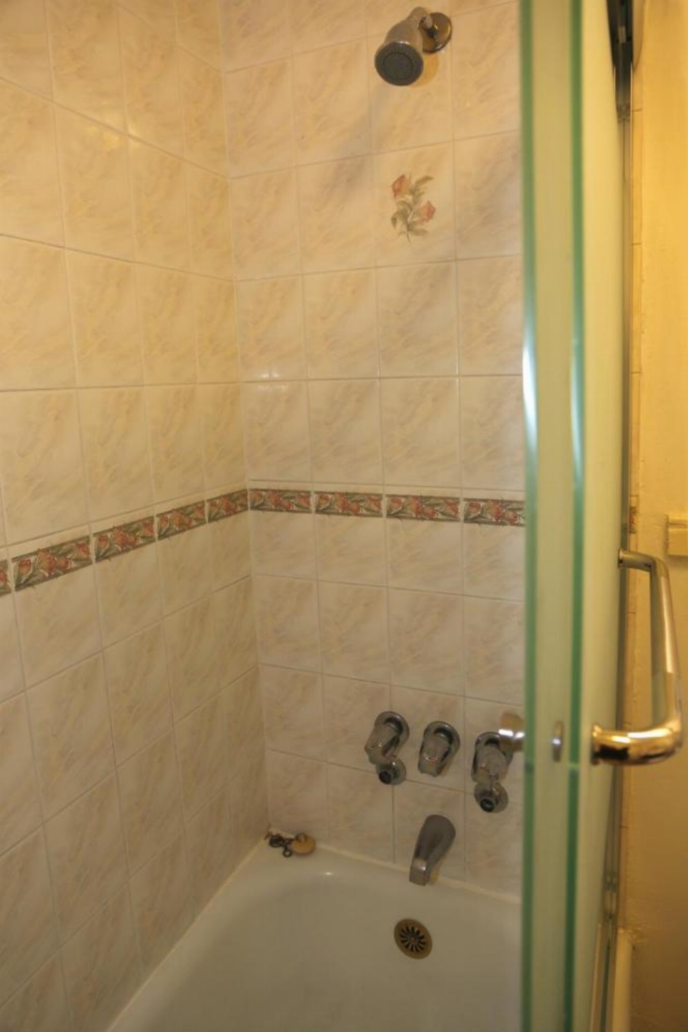 Standard Double Room with Shared Bathroom