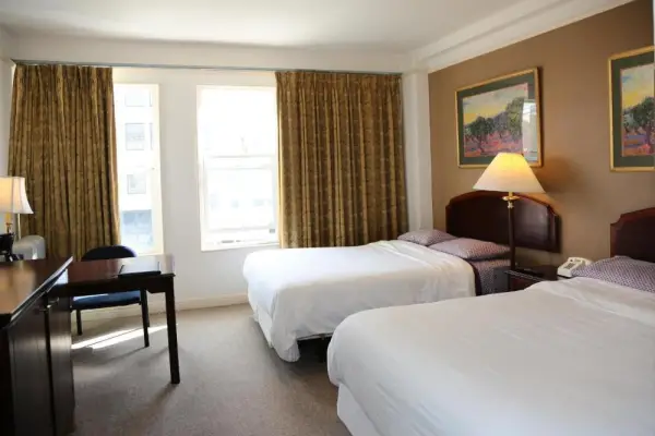 Nash Hotel 9
